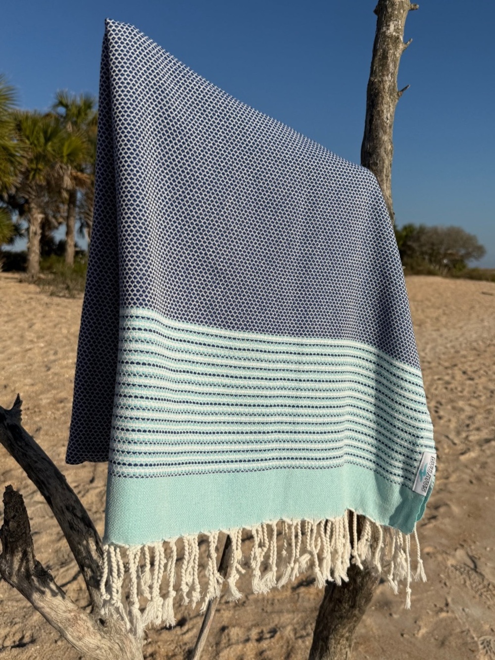 Angler Rag — Blue Salt Rag™ Sand-Resistant Turkish Beach Towel - Picture 3 of 4